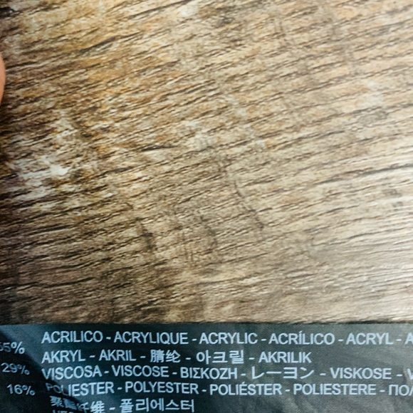 ZARA KNIT V NECK TANK SIZE M - Picture 3 of 5